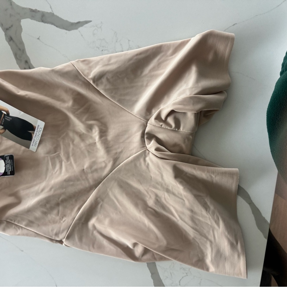 Luxe Shaping High-Waist Thigh Slimmer in Nude